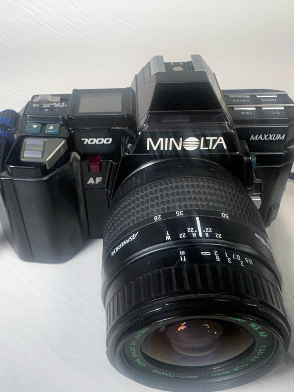Minolta Maxxum 7000 AF 35mm SLR Camera with 28-80mm f/3.5-5.6 AF Lens